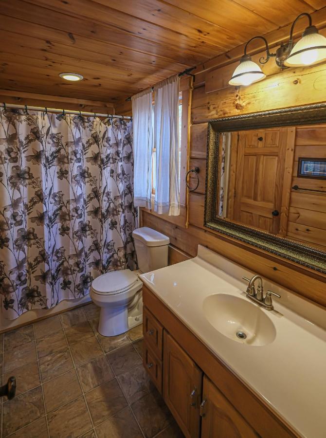 Lazy Bear Lodge Gatlinburg Exterior foto